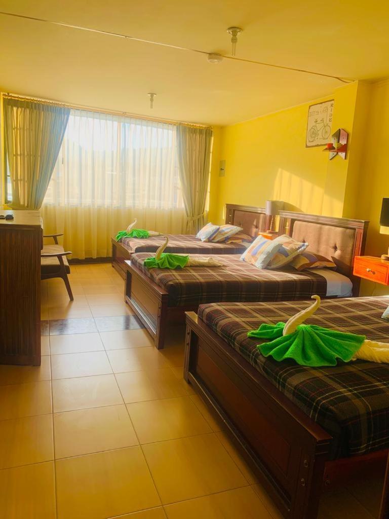 Dos Hemisferios Hotel กีโต ภายนอก รูปภาพ