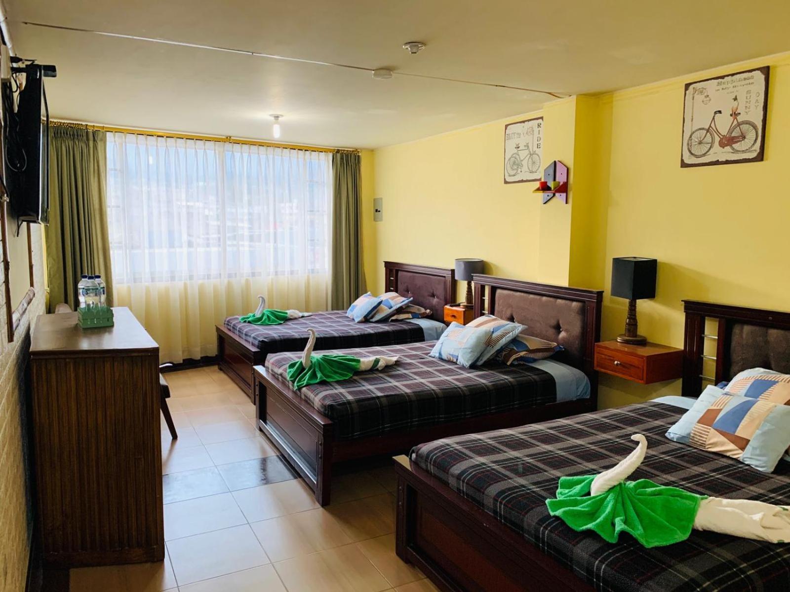 Dos Hemisferios Hotel กีโต ภายนอก รูปภาพ