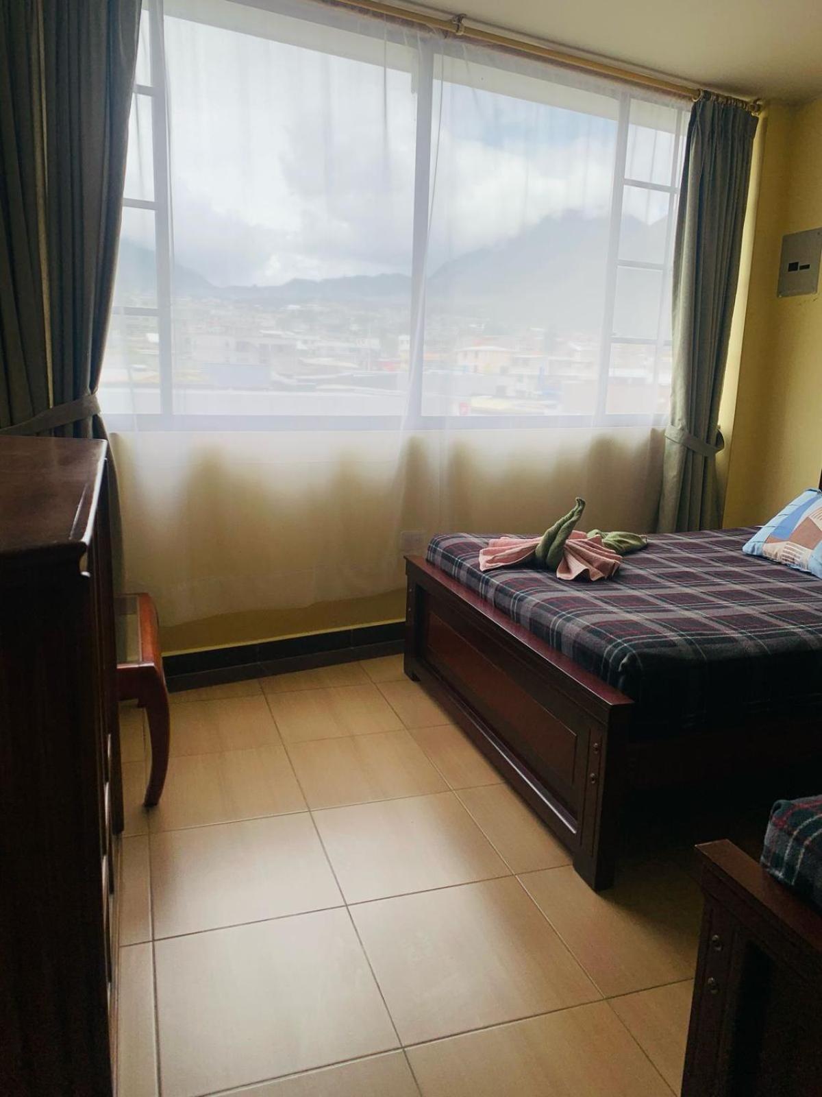 Dos Hemisferios Hotel กีโต ภายนอก รูปภาพ
